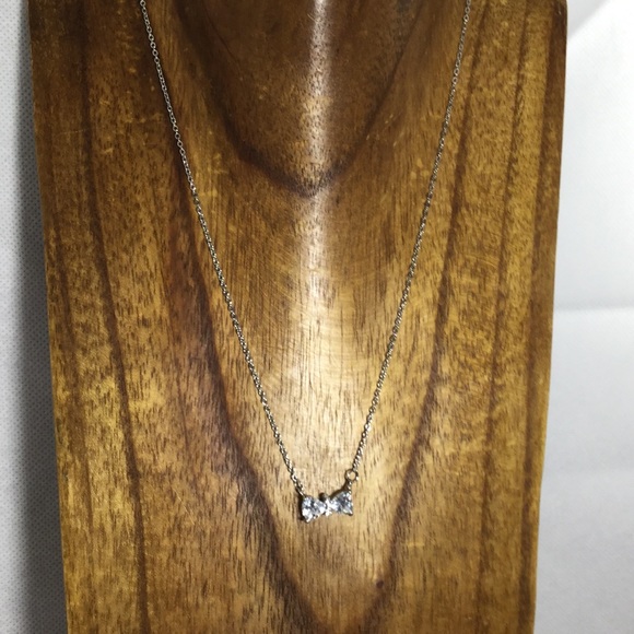 Delicate crystal bow 16 inch gold necklace - Picture 2 of 3